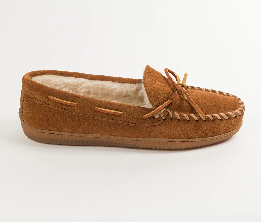 'Minnetonka' Men's Pile Lined Hardsole Moc Slipper - Brown (Ext. Sizes) - Image 4